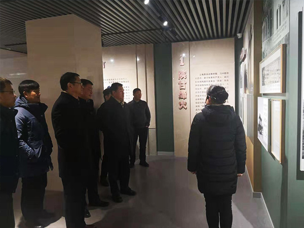 Senior management team visits Xi Zhongxun Memorial